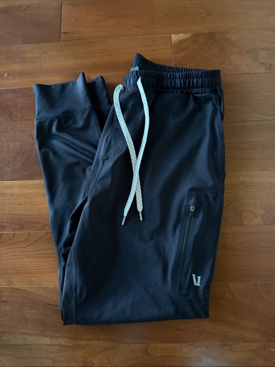 Vuori Other - Vuori Men's Black Active Jogger Pants with Zip Pocket